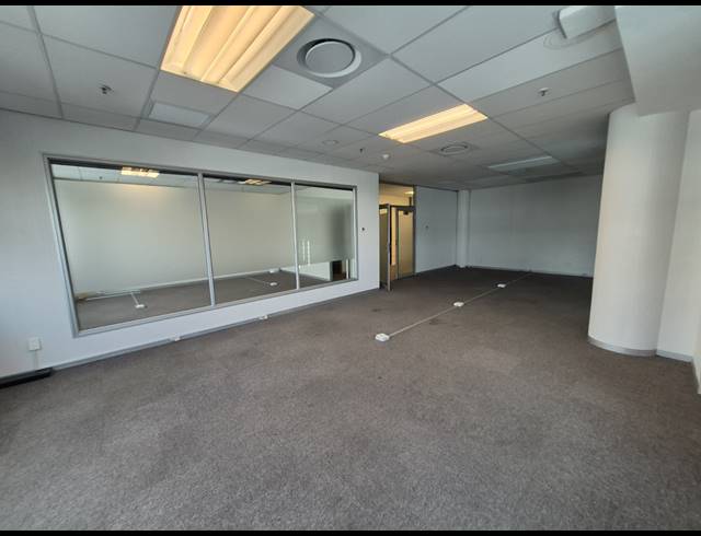 109M² OFFICE TO LET IN SANDTON CENTRAL